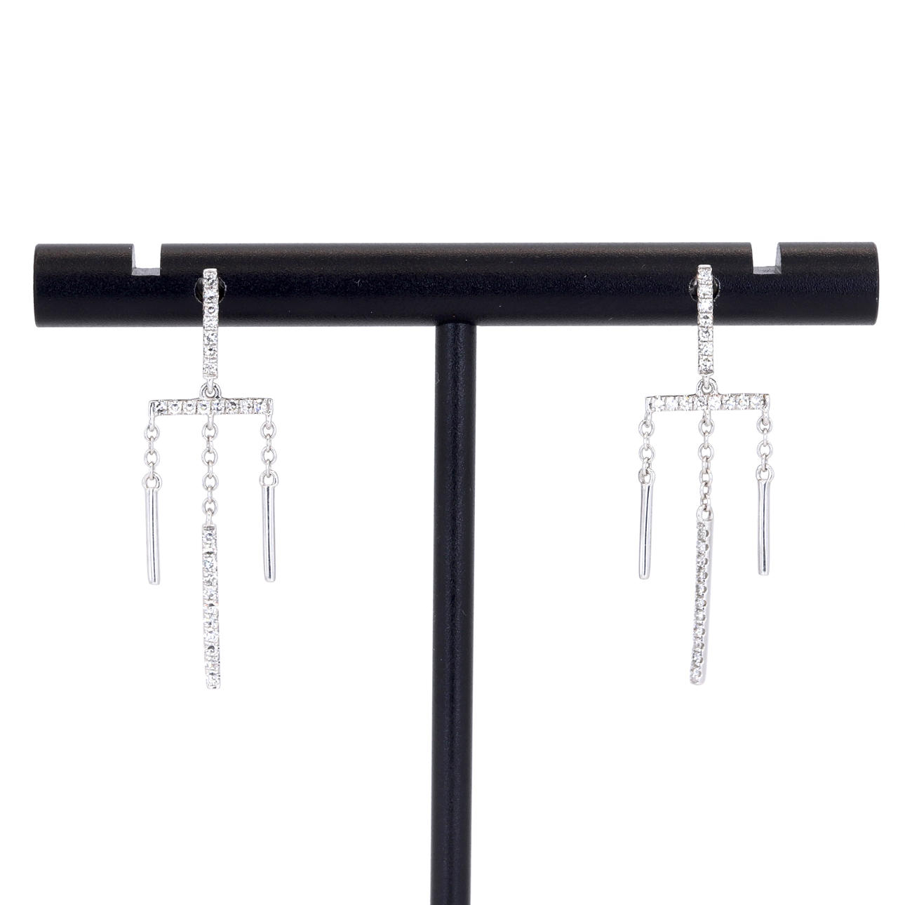 18CT GOLD DIAMOND EARRINGS.