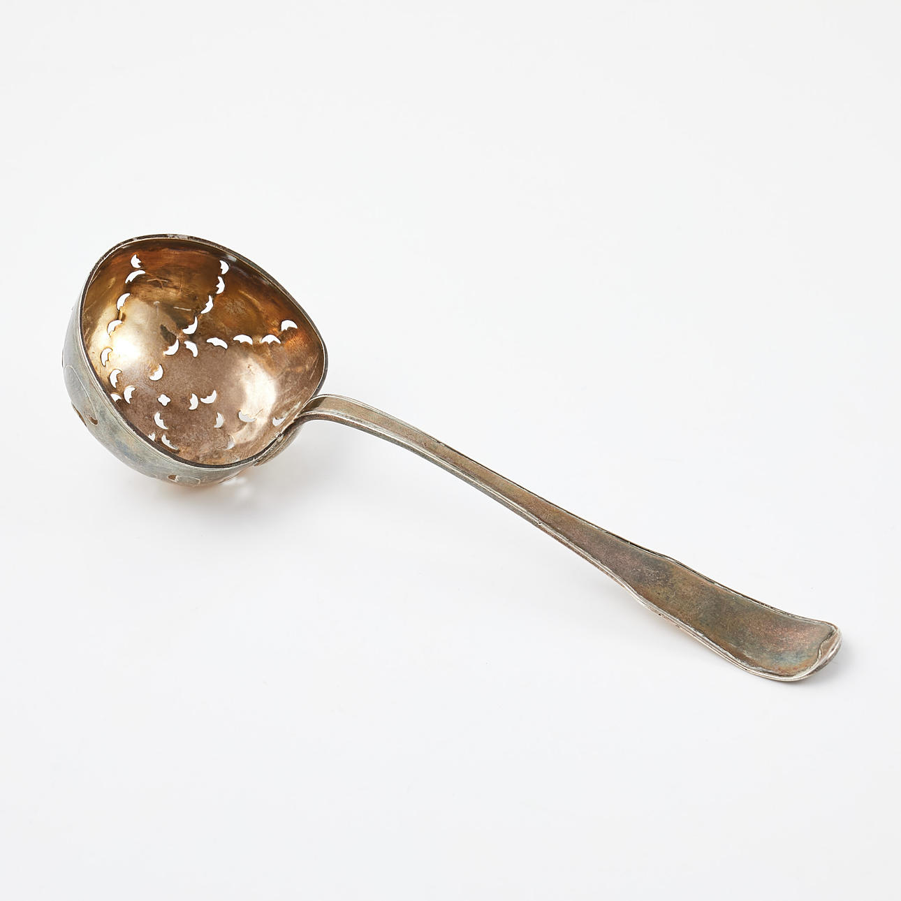 STRAINER. Silver, Hans Georg Granroth, Sala 1773.