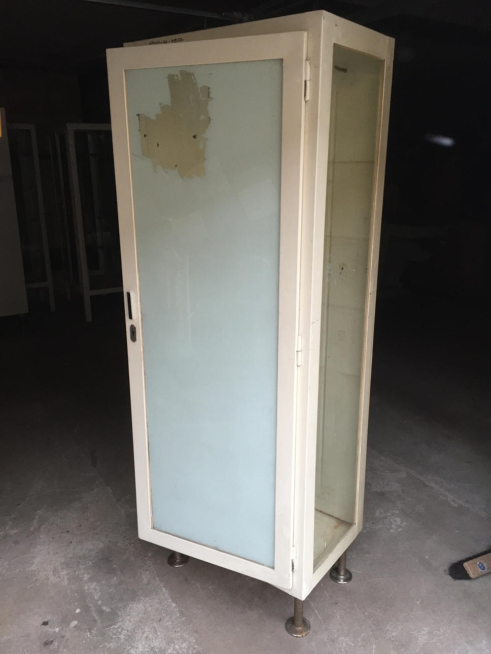 TANDLÄKARSKÅP, 1900-talets första hälft.