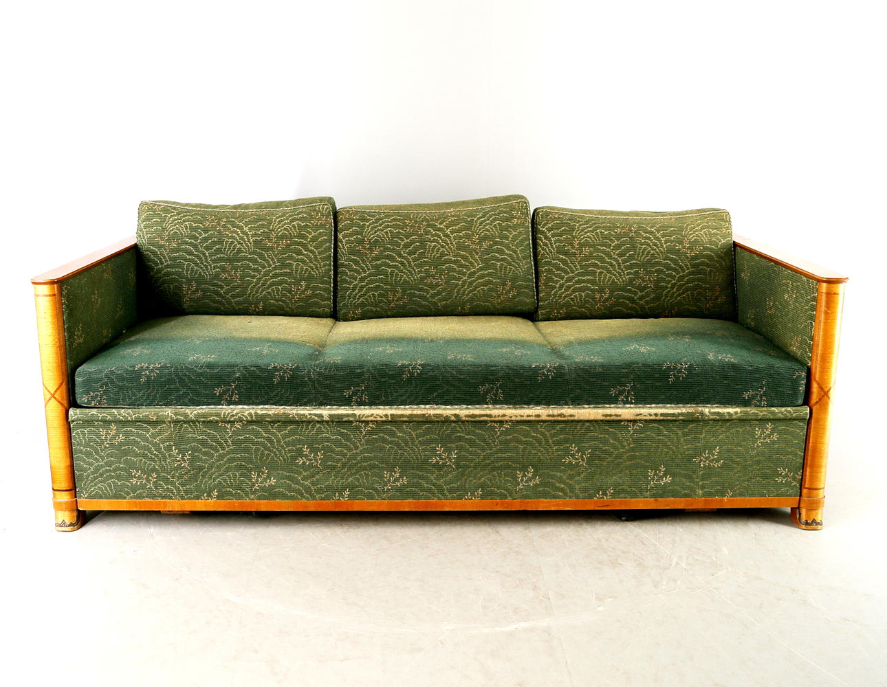 SALONGSGRUPP, 4 delar, möjligen Carl Malmsten, 1920/30-tal.