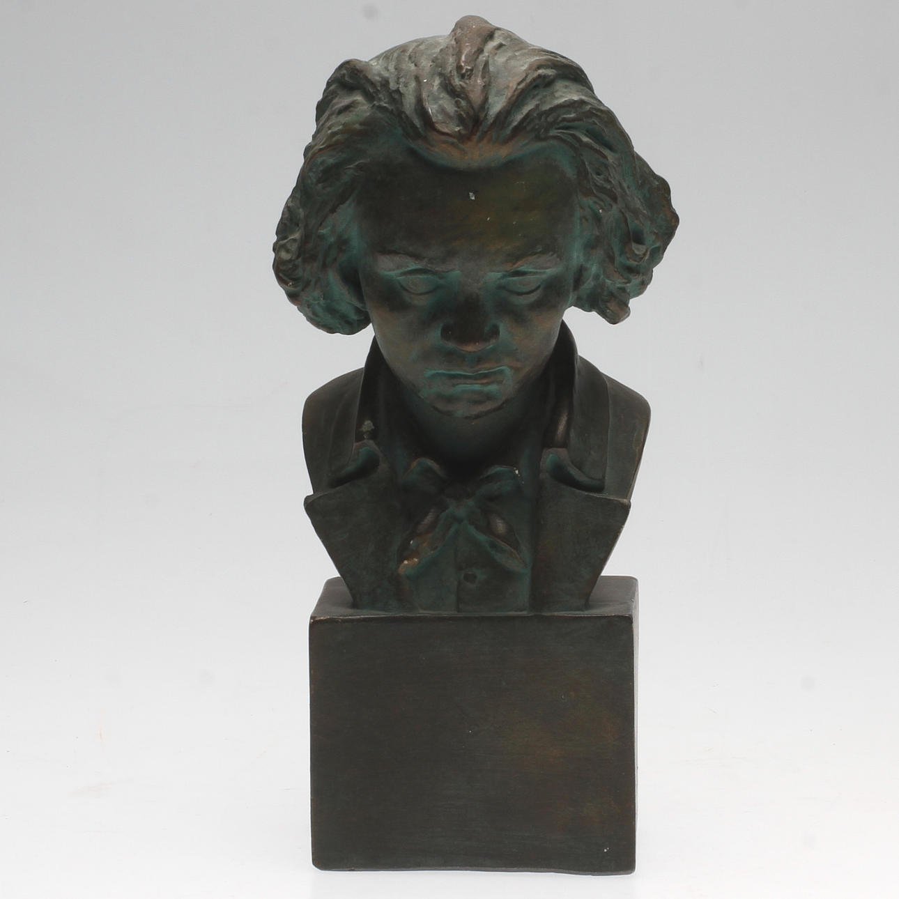 OIDENTIFIERAD KONSTNÄR. Skulptur, gips, osignerad.