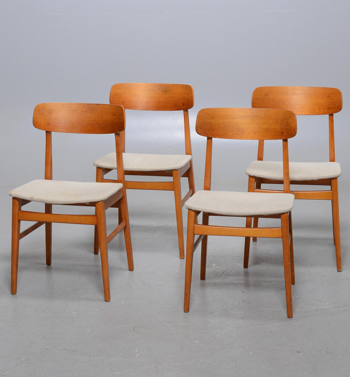 STOLAR FYRA ST. TEAK.