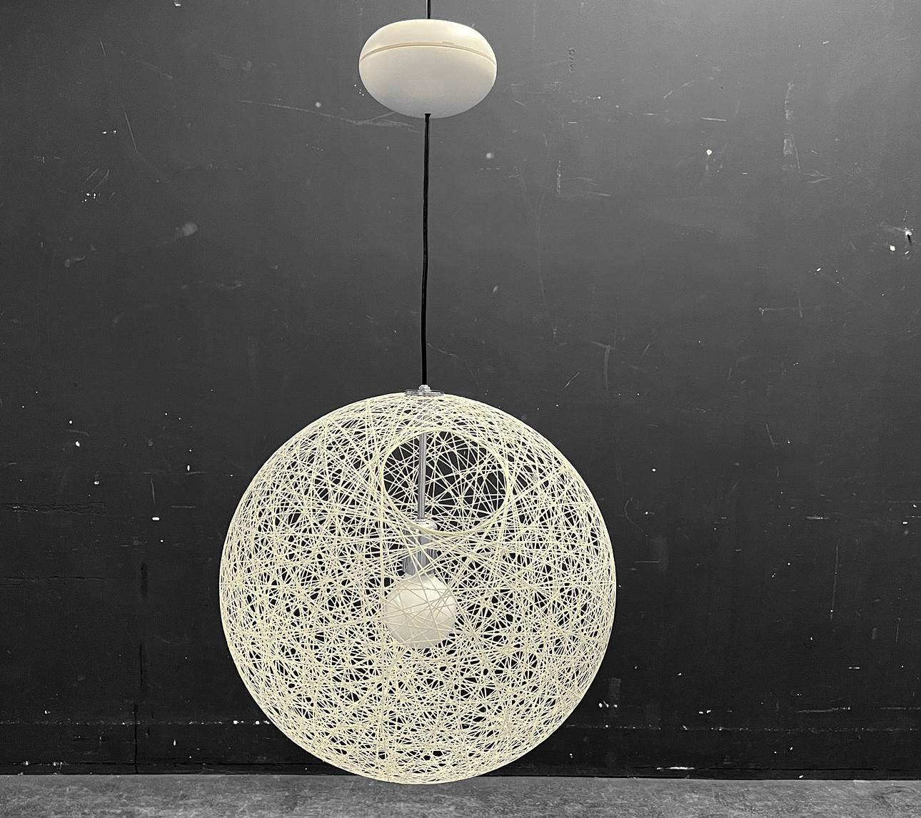 BERTJAN POT. MOOOI Random Light pendant lamp.