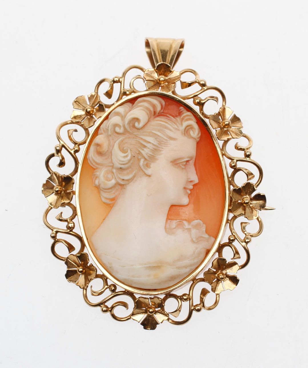 BROSCH/HÄNGE, 18k guld med camé, vikt tot ca 13,3 gram.