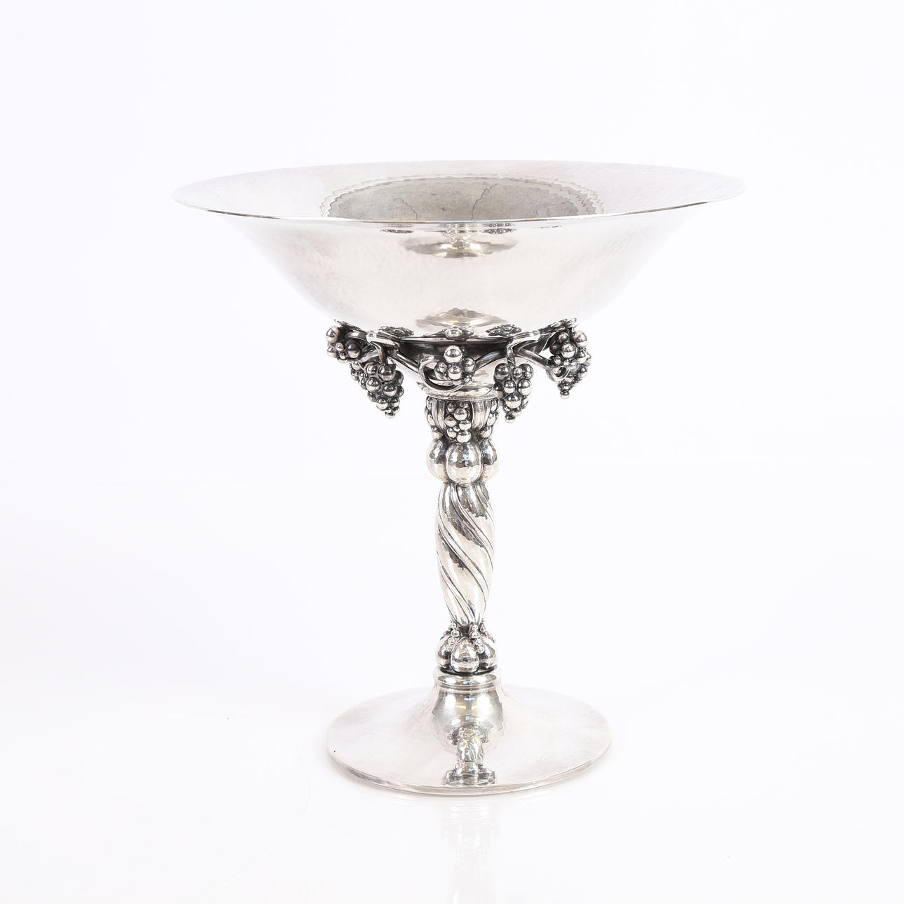 GEORG JENSEN. Sterling silver grape compote, design 263B.