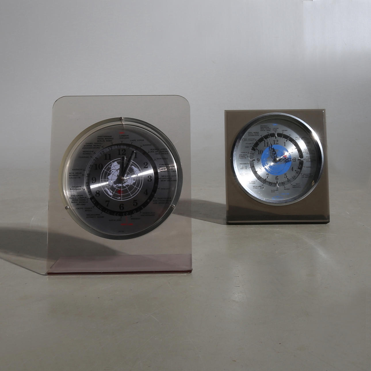 VÄRLDSUR, 2 st, Lord King samt Sextant, 1900-talets andra hälft.