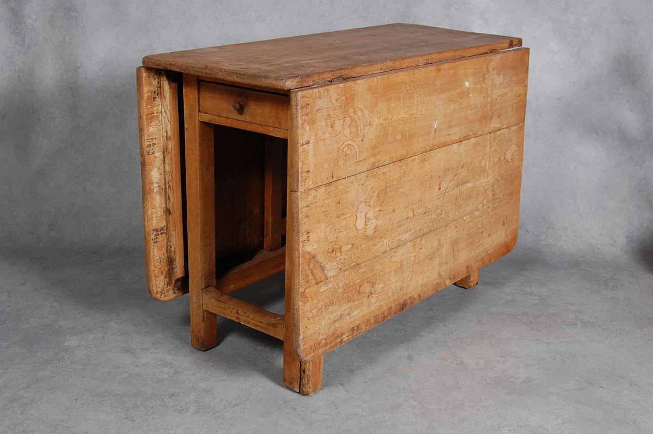 SLAGBORD, 1800-talet första hälft.