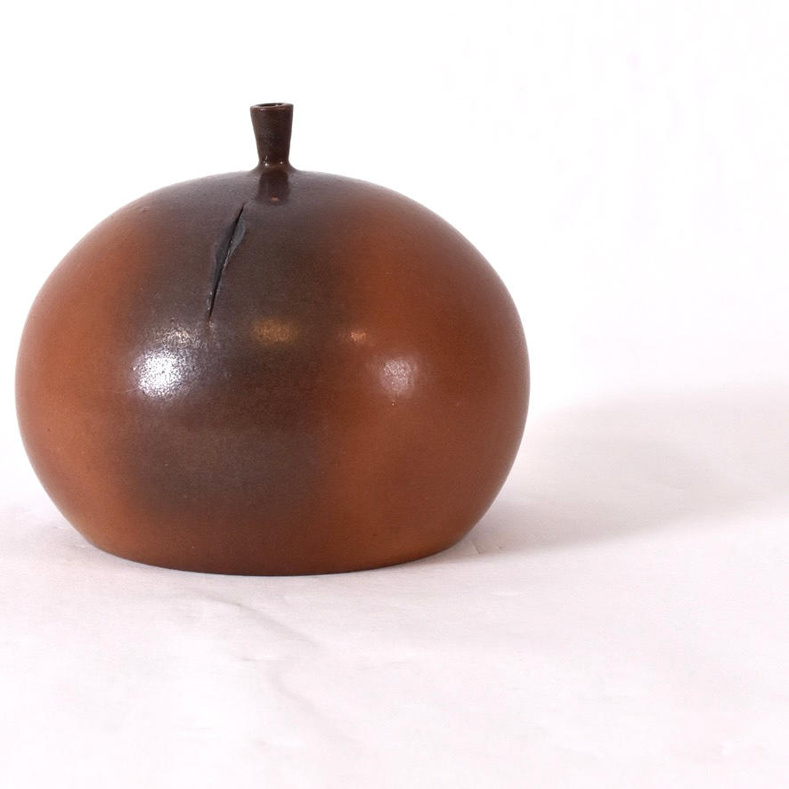 CLAES THELL. vase/object, glazed stoneware, own studio Höganäs.