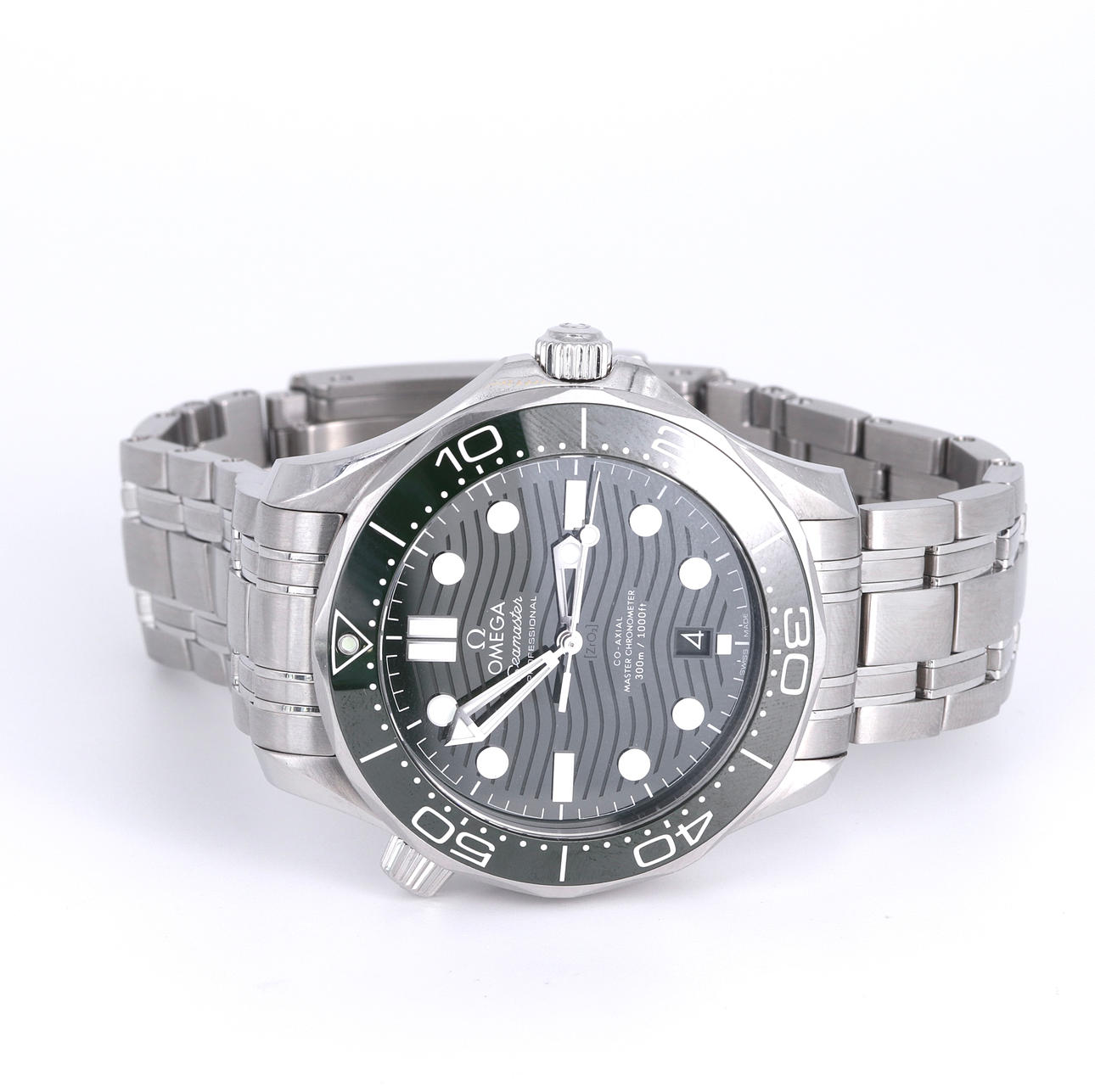 OMEGA SEAMASTER DIVER WRISTWATCH.