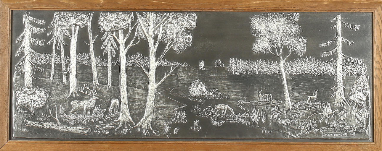 TENNTAVLOR, 3 st samt mindre väggskåp, monogramsignerade H H samt numrerade, Tyskland, 1900 talets senare del.