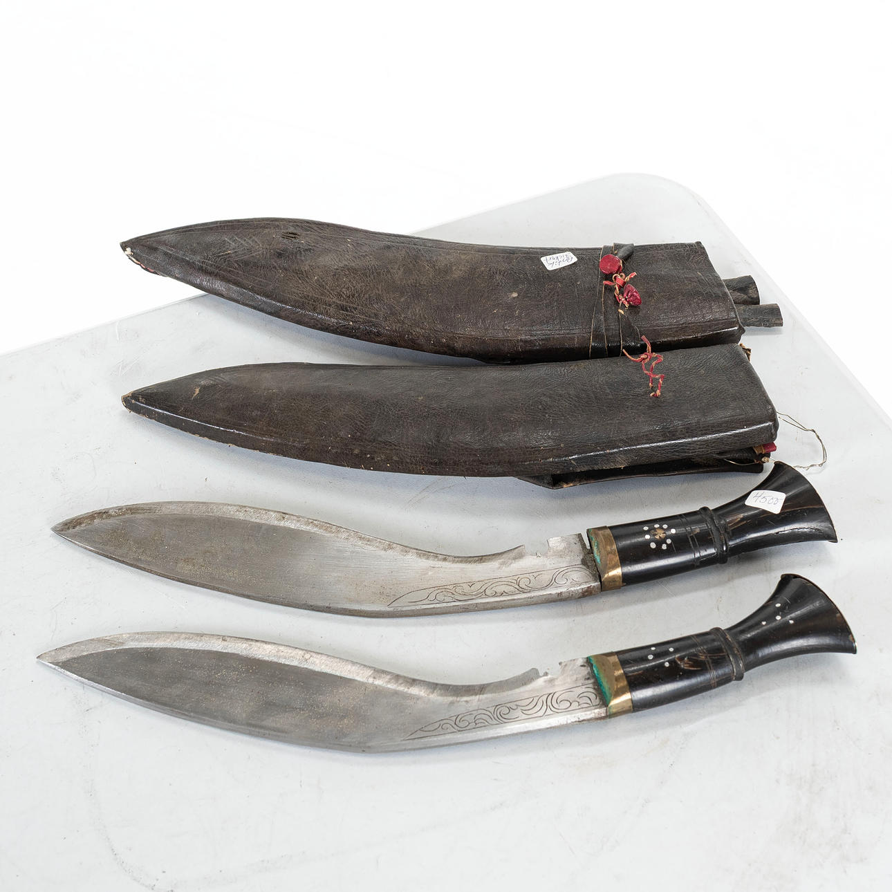 KNIFE, 2 pcs Gurkha, metal/leather.