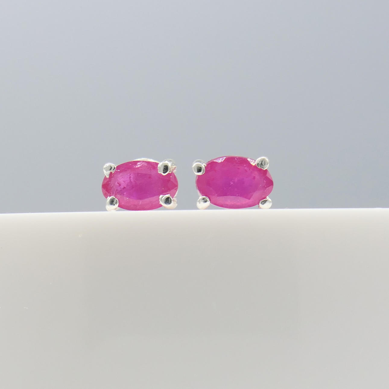 RUBY GEMSTONE ear studs.