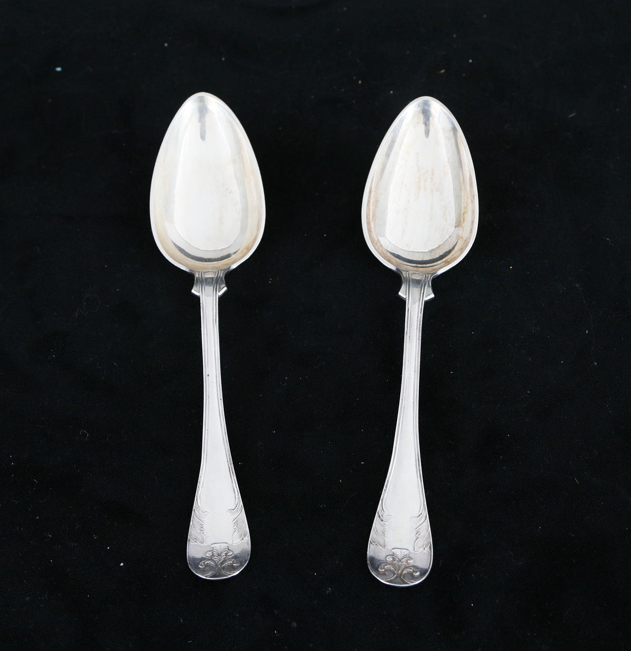 BELÖNINGSSKEDAR, ett par, silver, Axel Rosin, Kalmar, 1890, vikt 118 gram.