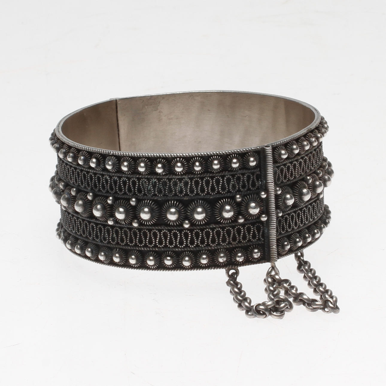 ARMBAND, silver, filigran, 1900-tal, vikt ca 70 gram.