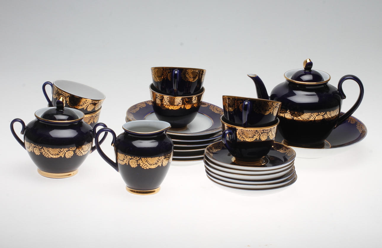 KAFFESERVIS, 16 delar, porslin, "Golden frieze", Lomonosov, Ryssland.