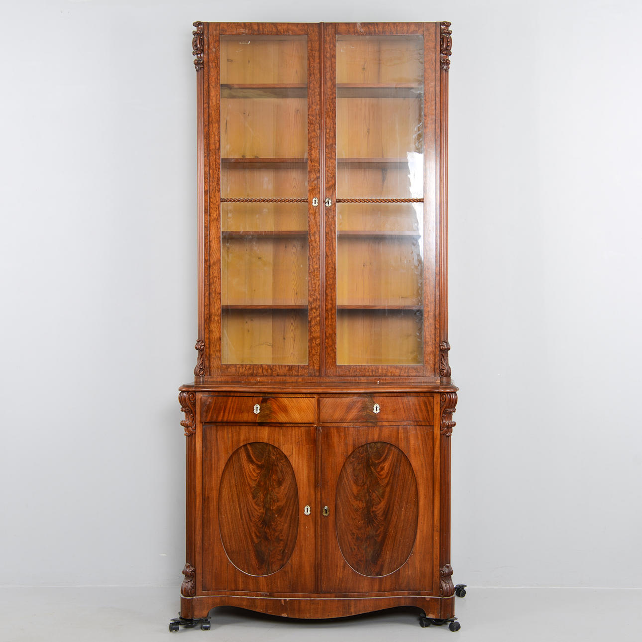 DISPLAY CABINET, Neo-Rococo, late 19th century.