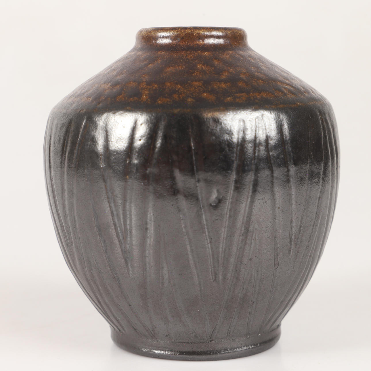 ARTHUR ANDERSSON. Vase, glazed stoneware, Wallåkra, signed.