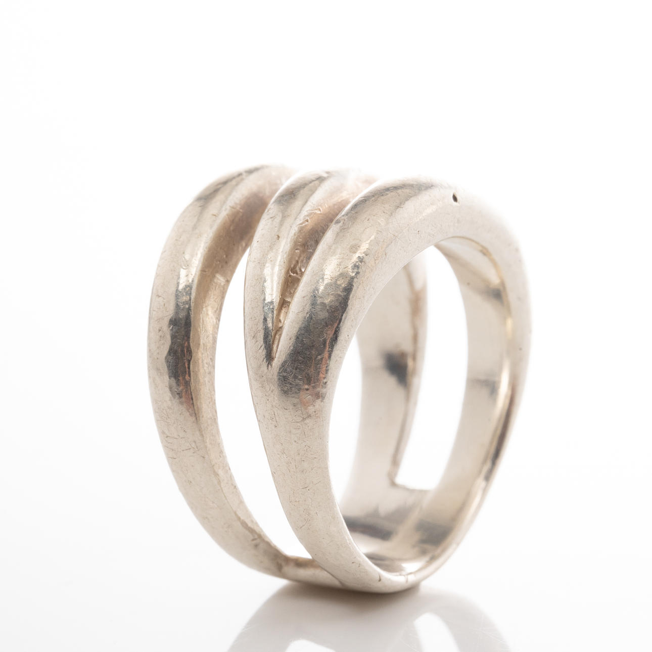 RING, silver.