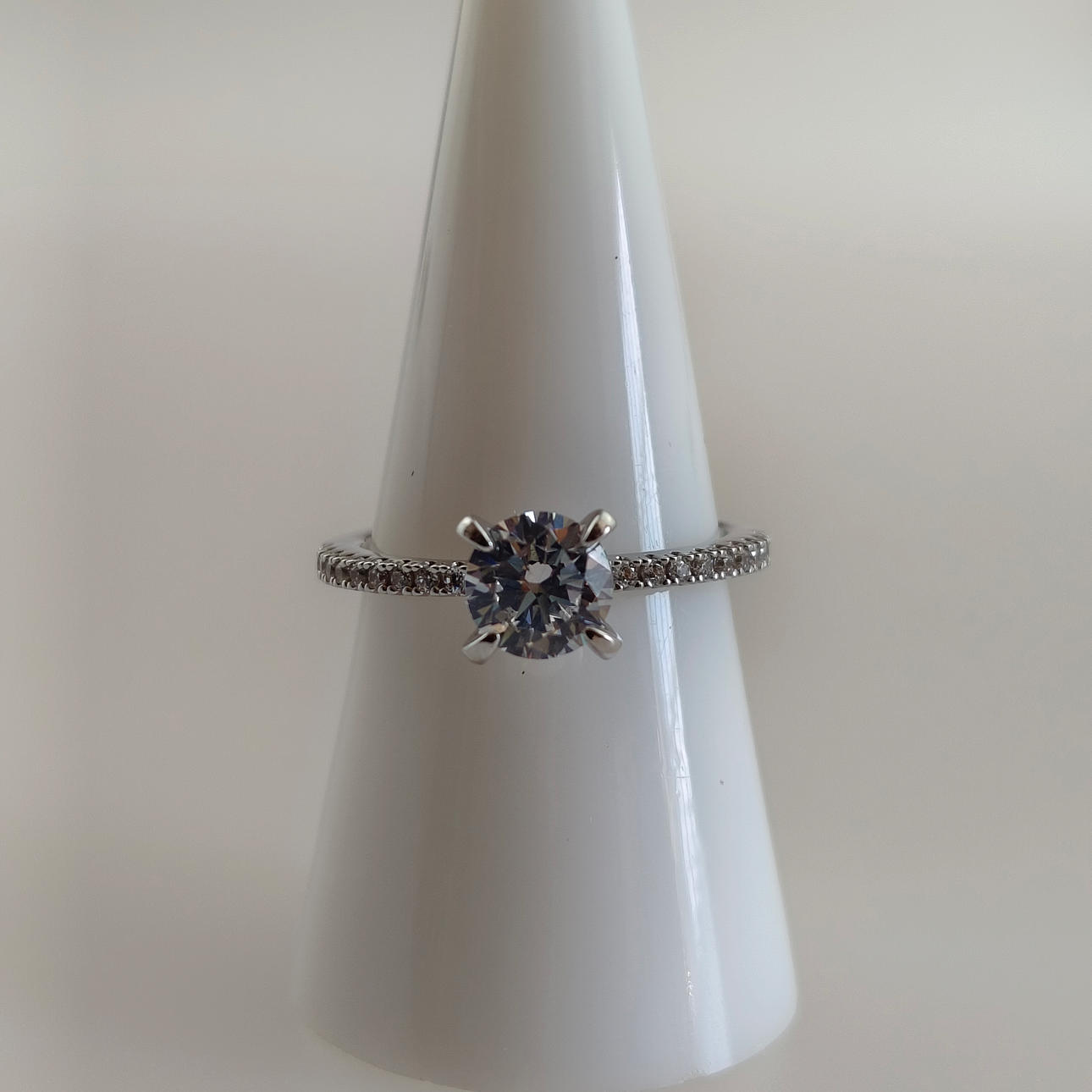 Silver ring, 925, round zircon approx. 1 ct.