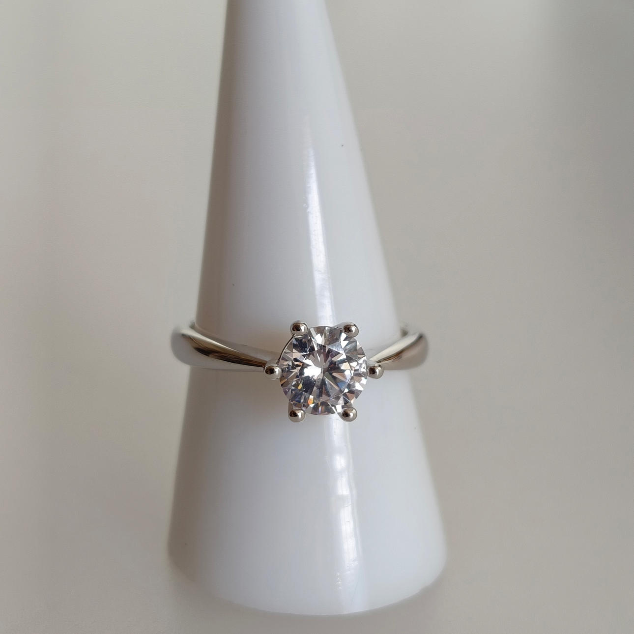 Silver ring, 925, round zircon approx. 1.2 ct.