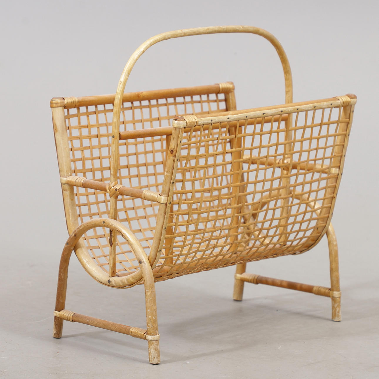 MAGAZINE RACK, rattan, 1950s/60s.