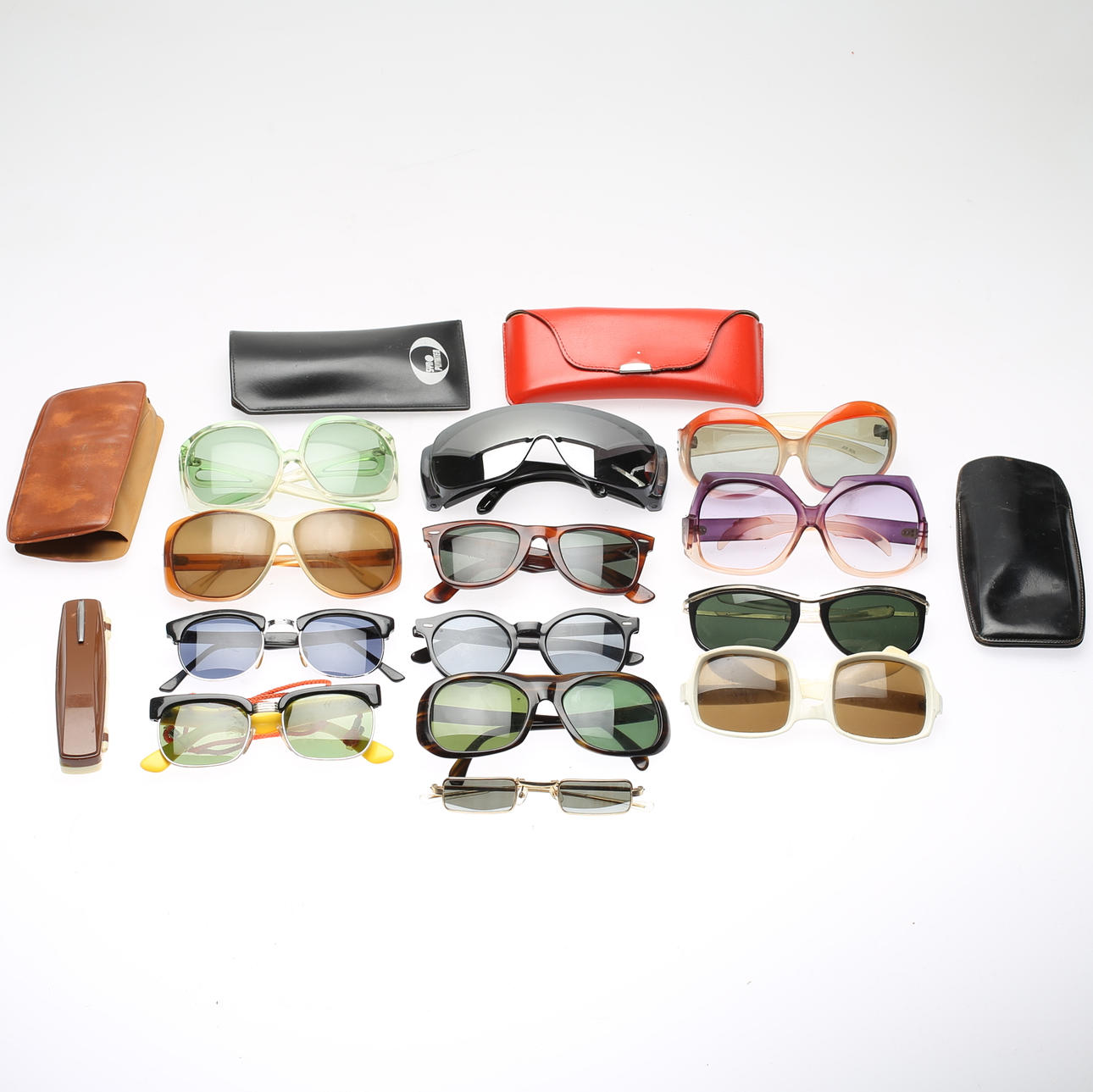 SOLGLASÖGON, 13 st, 1900-talets andra hälft.