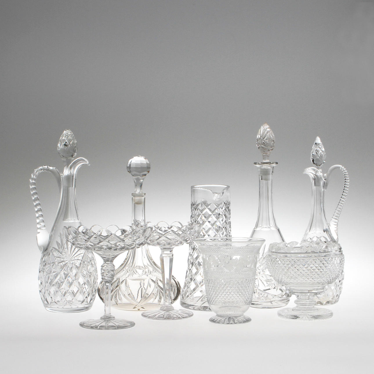 GLASFÖREMÅL, 9 st.