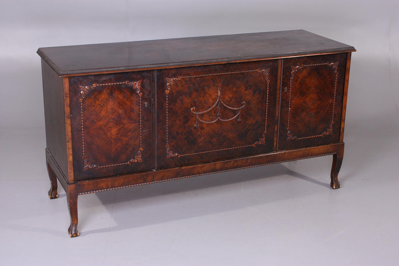 SKÄNK, chippendale stil.