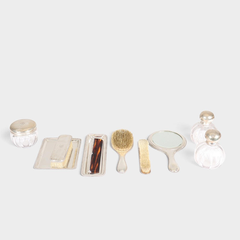 Joyería Roca. Dressing table set in hallmarked Spanish silver.