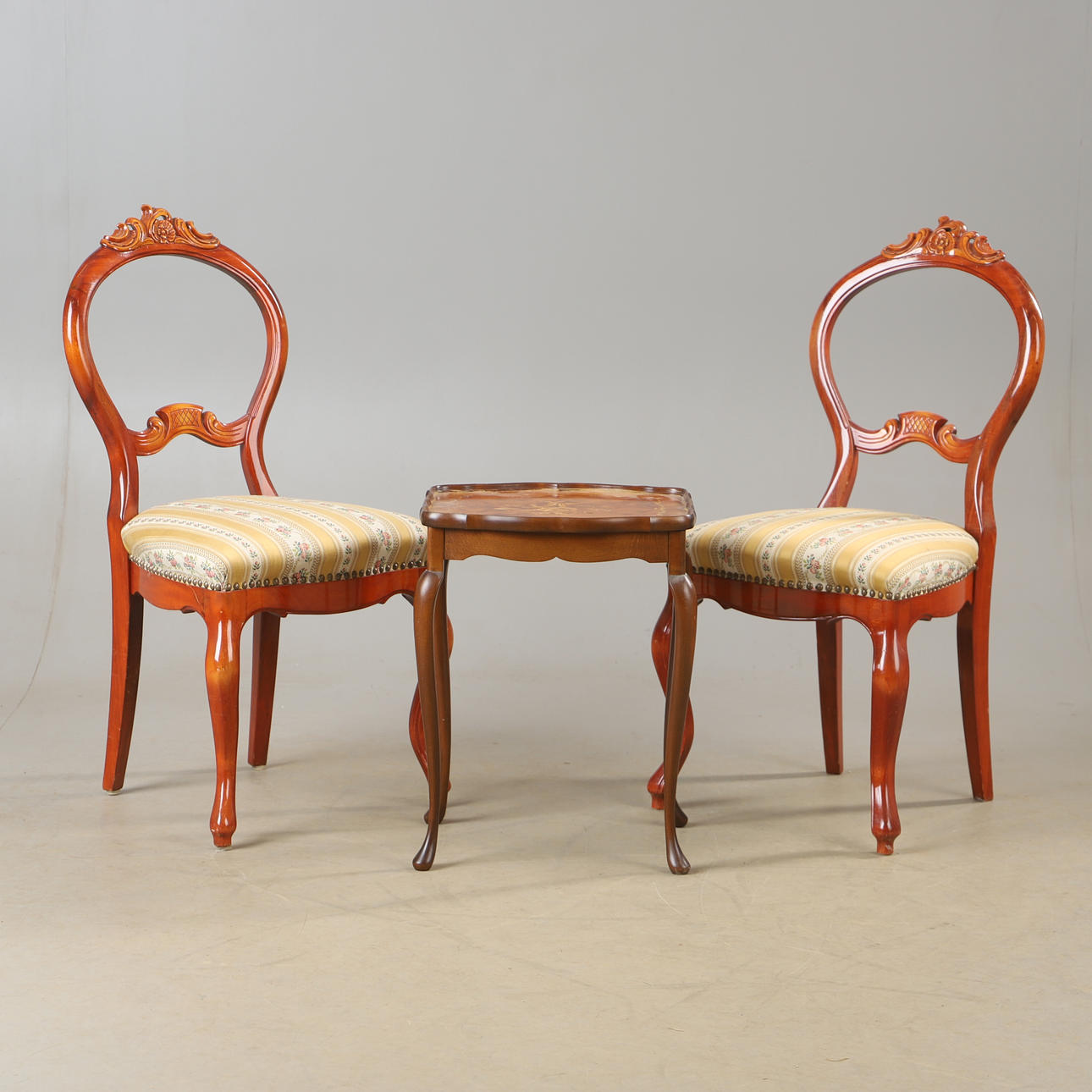 SEATING GROUP, 3 pieces, beech and marquetry, Rococo style.