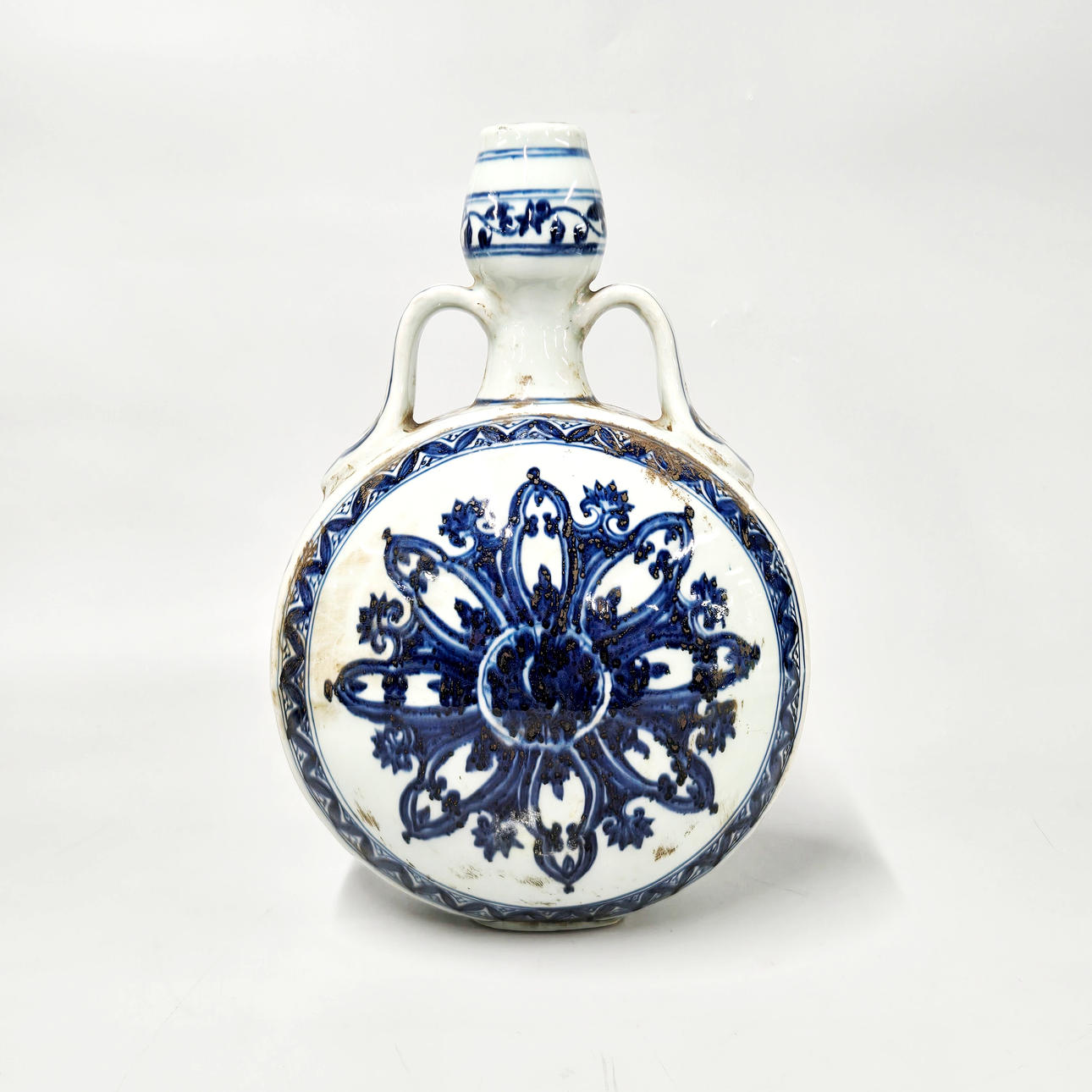 CHINESE BLUE & WHITE MOON VASE.