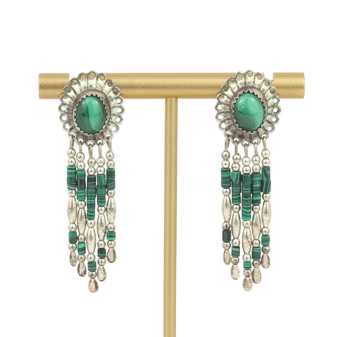 SILVER MALACHITE EARRINGS.