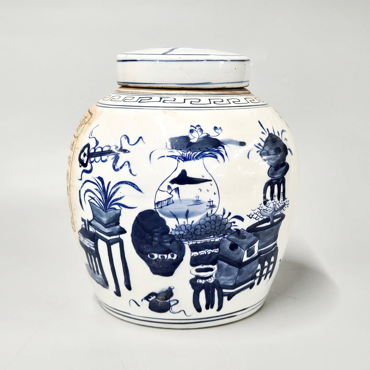 CHINESE BLUE & WHITE GINGER JAR.