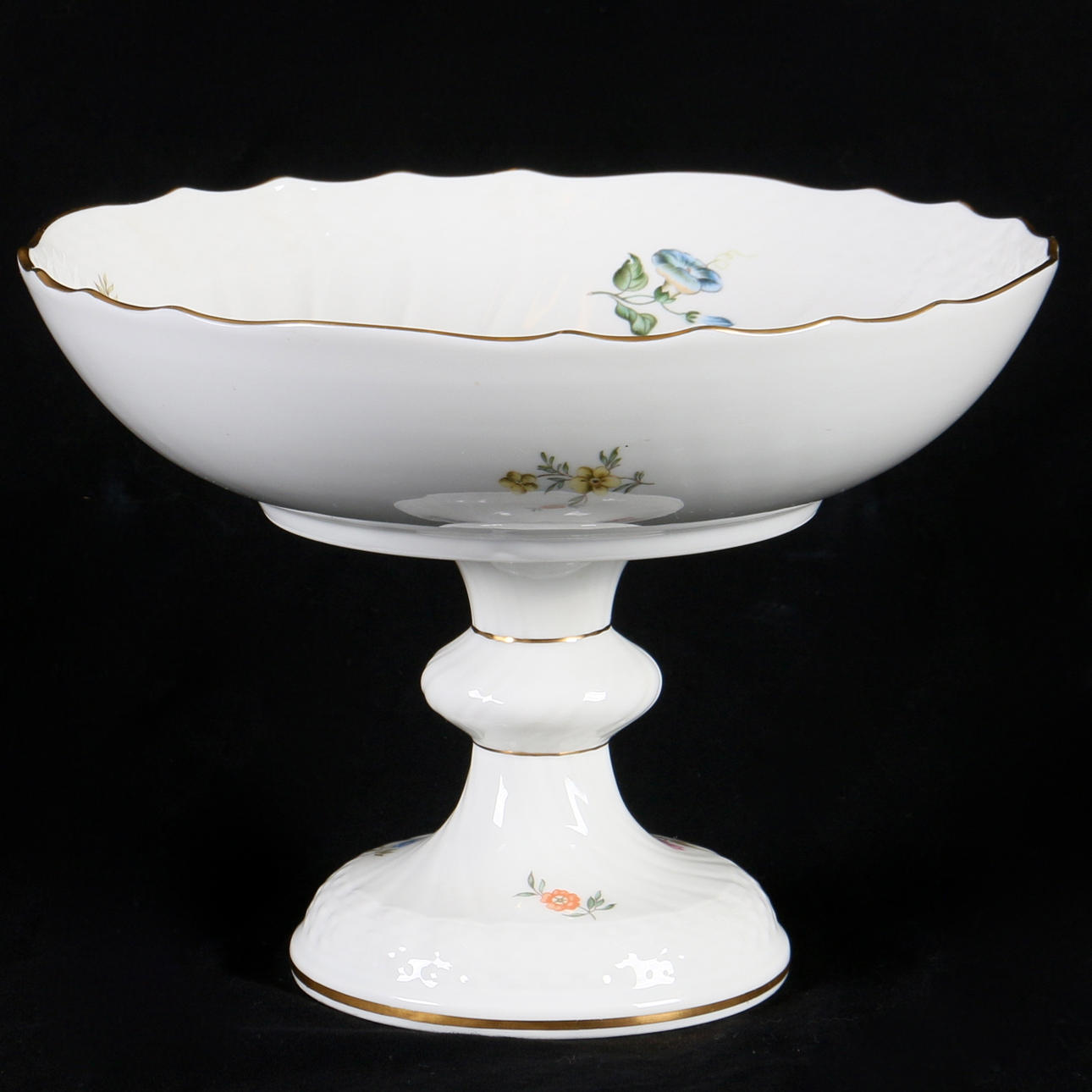 FAT, på fot, porslin, "Sachsisk Blomst", Copenhagen, 1900-tal.