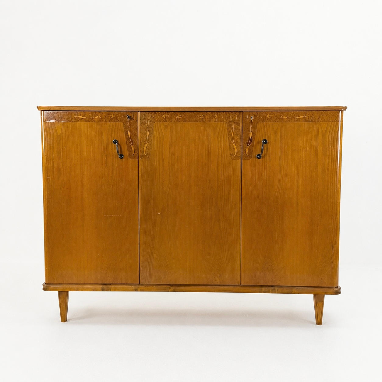 CABINET, Swedish Modern, 1940s.
