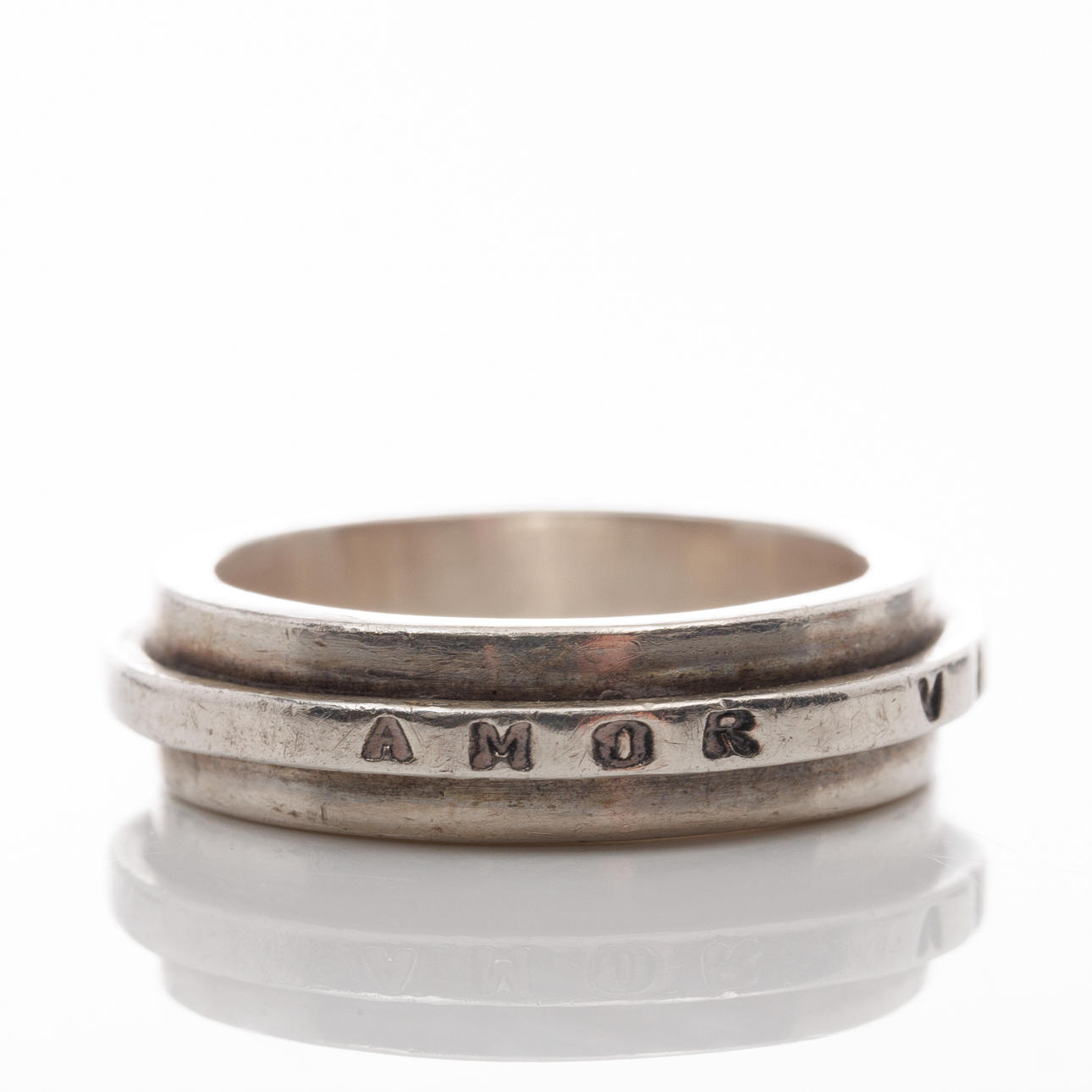 Avo Edge Ring, sterling silver.