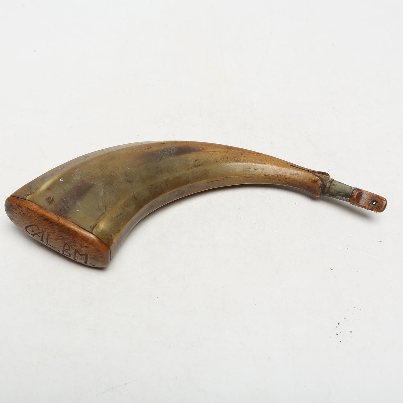 POWDER HORN, 19th century.