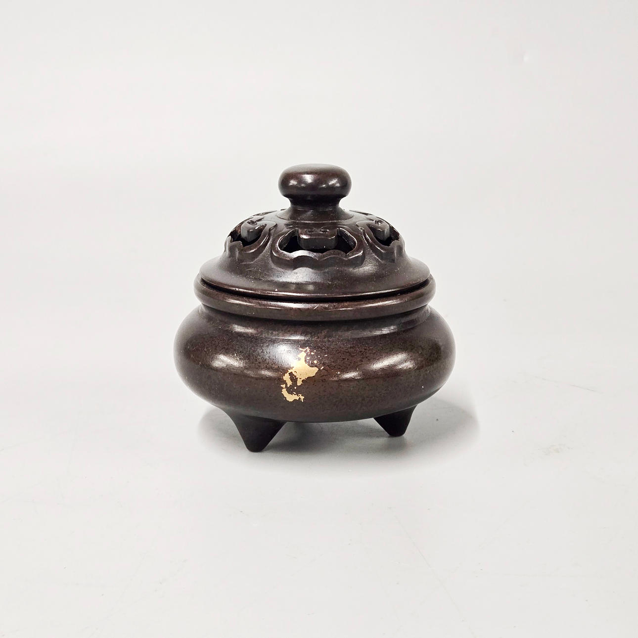CHINESE GOLD SPLASH CENSER.