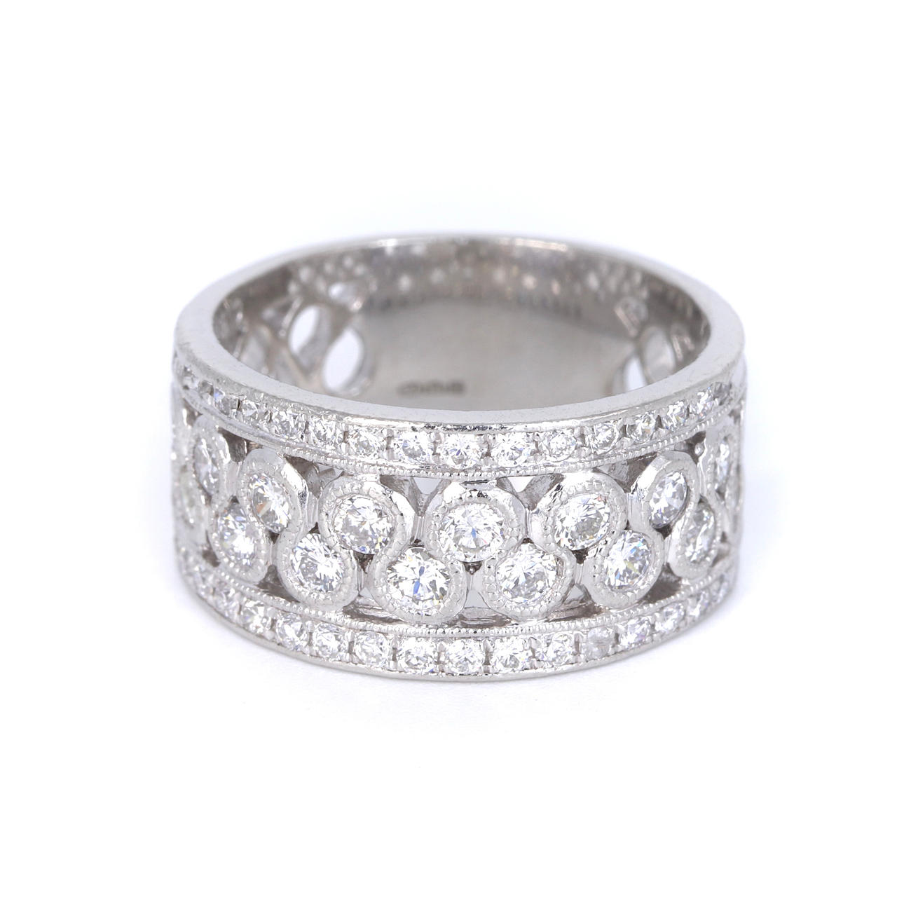 PLATINUM DIAMOND BAND RING.