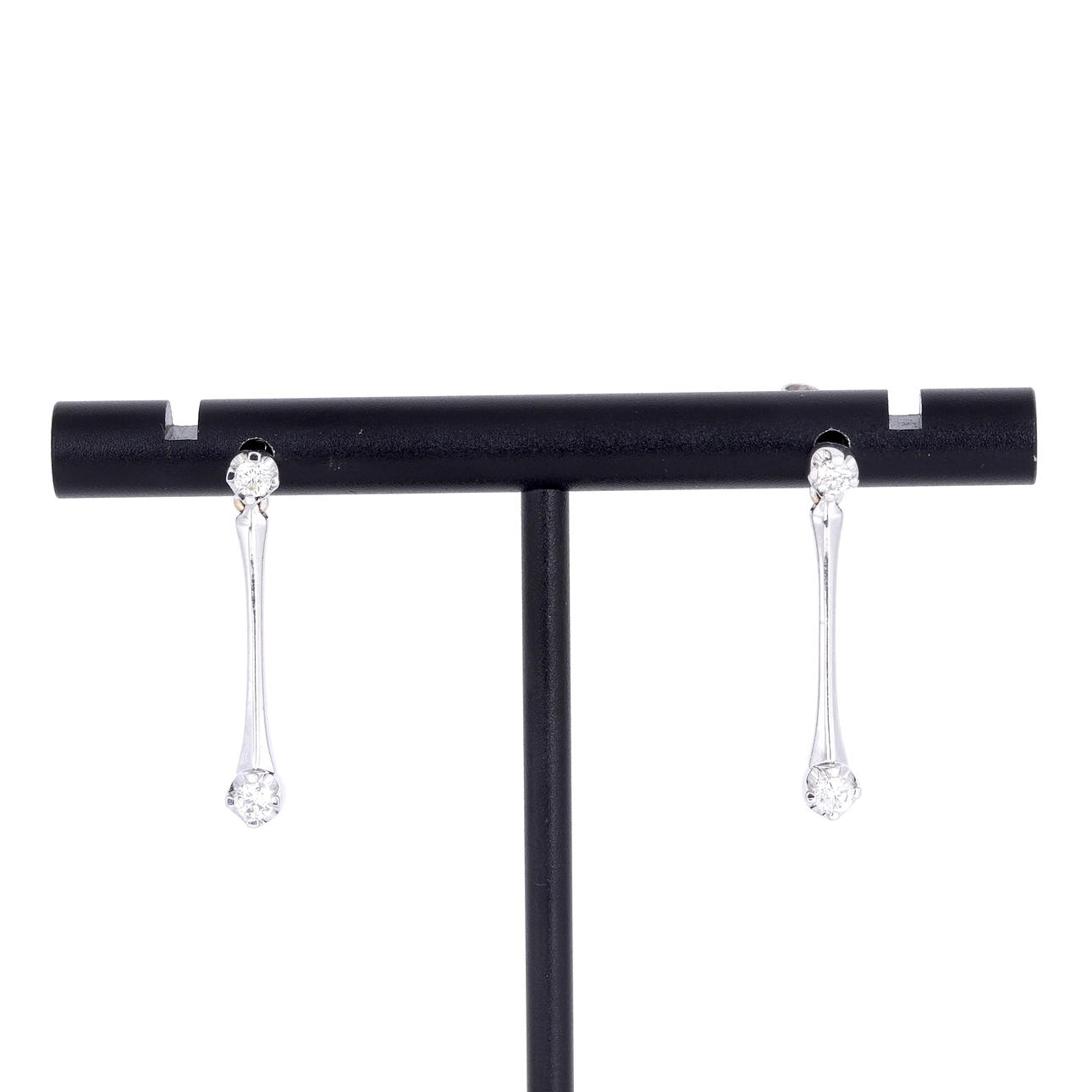 18CT GOLD DIAMOND EARRINGS.