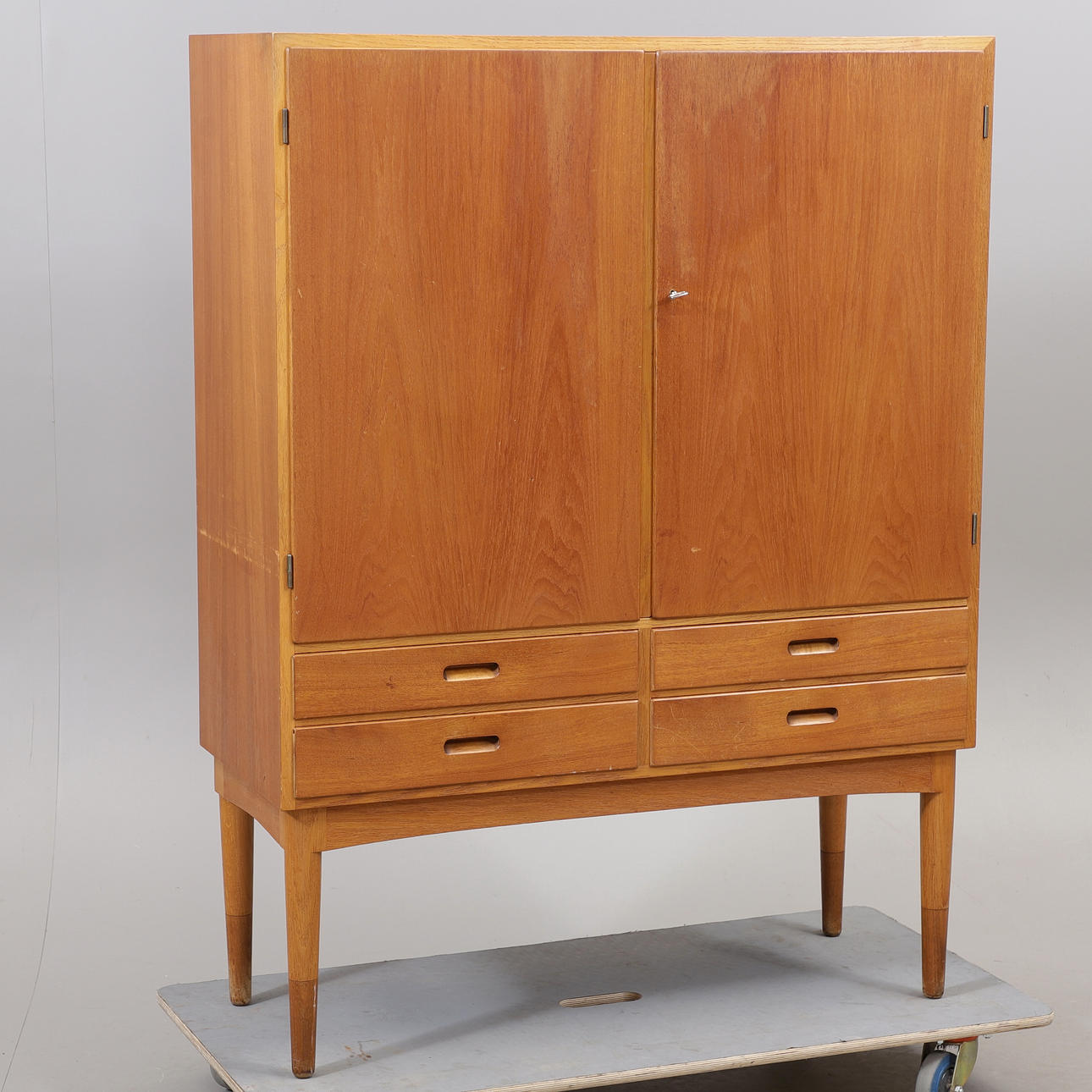CABINET, teak/oak, 1950s/60s.