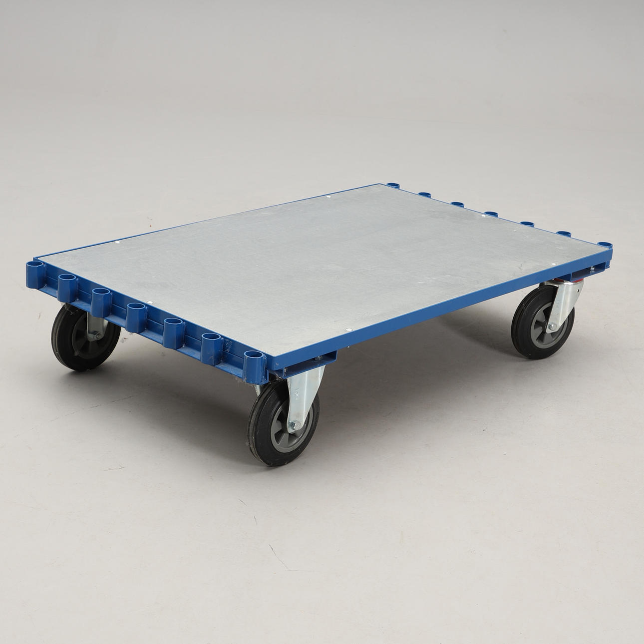 HAND TRUCK.