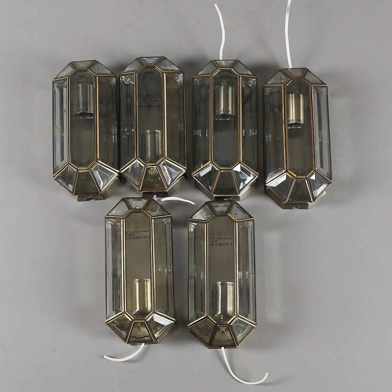 VÄGGLAMPETTER, 6 st, slipat glas, 1900-tal.