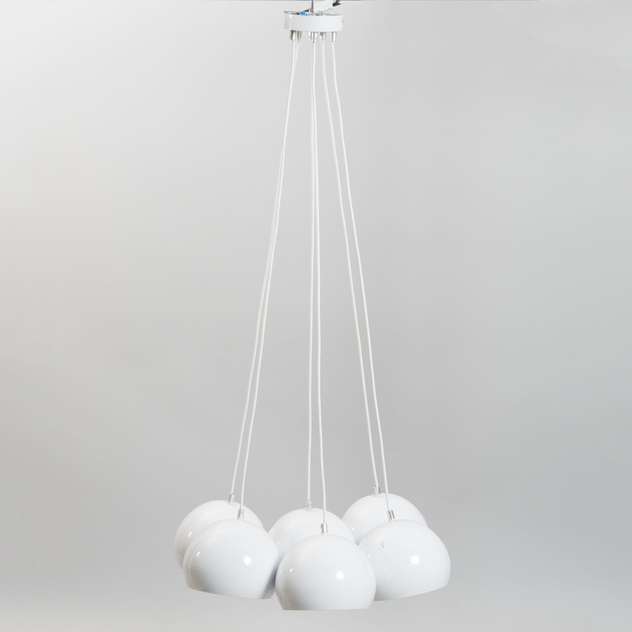 TAKLAMPA, "Olza", 6 hängande plåtkupor, modern design.