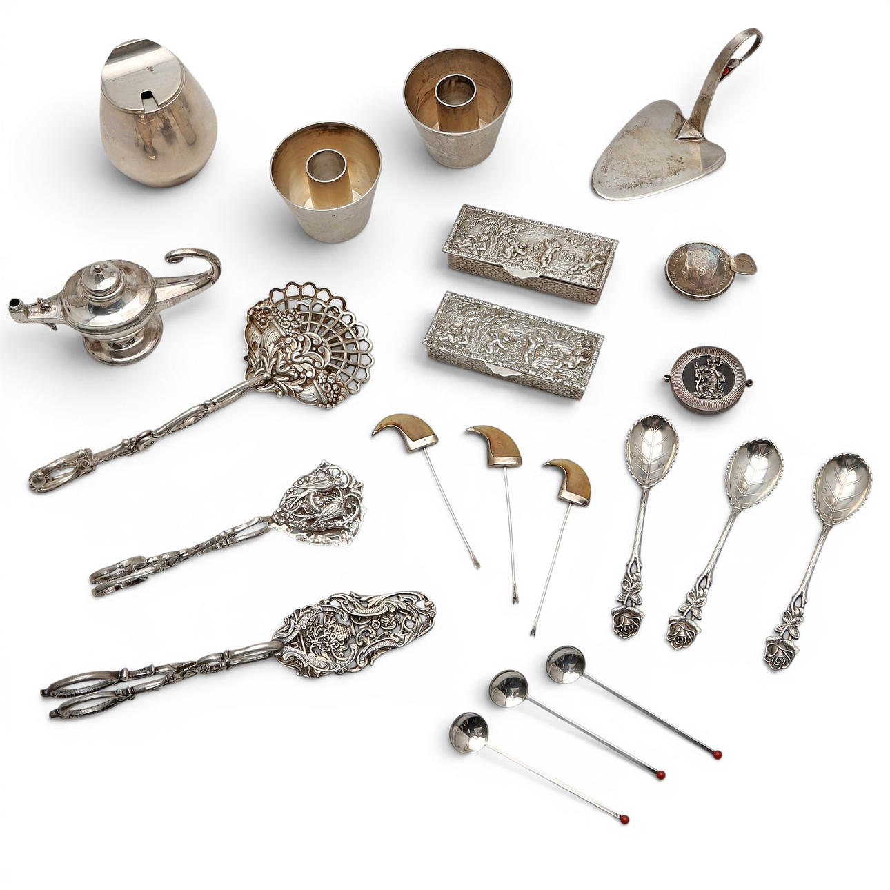 Various small silver objects, 20th Century.