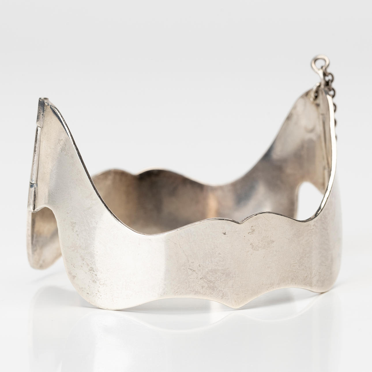 BERTIL KEMPE (1931-). Bangle, silver, signed, Västerås, 1971.
