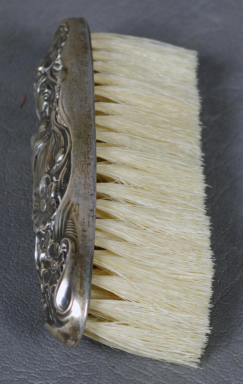 BORSTE, utländskt silver, jugend, 39 gram.