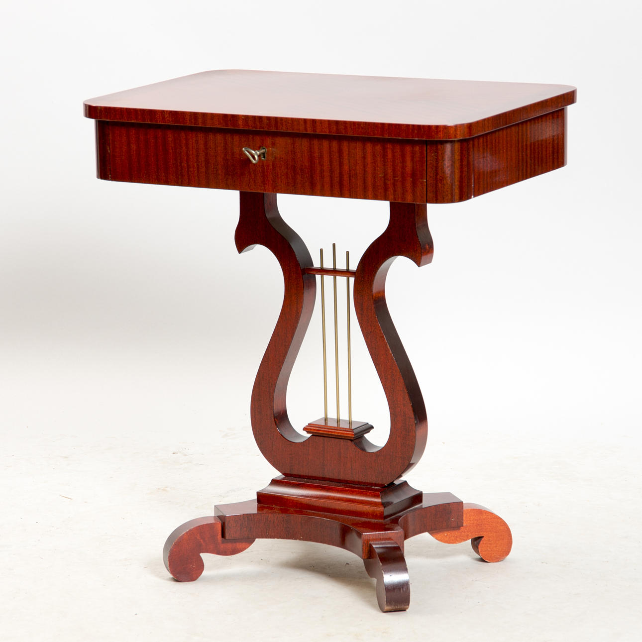 SYBORD, mahogny, empirestil, 1900-tal.