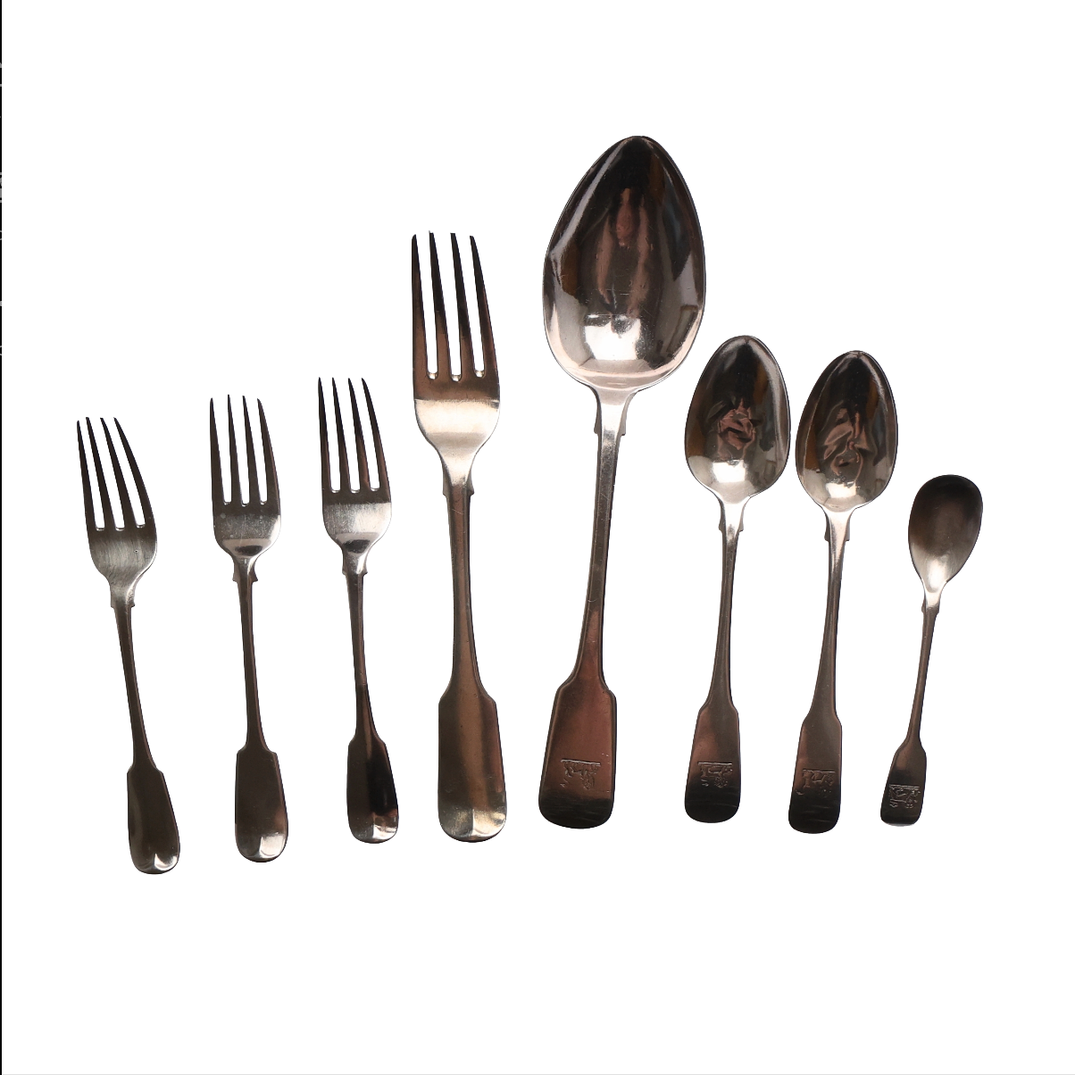 IRISH SILVER FIDDLE PATTERN FLATWARE. (8).
