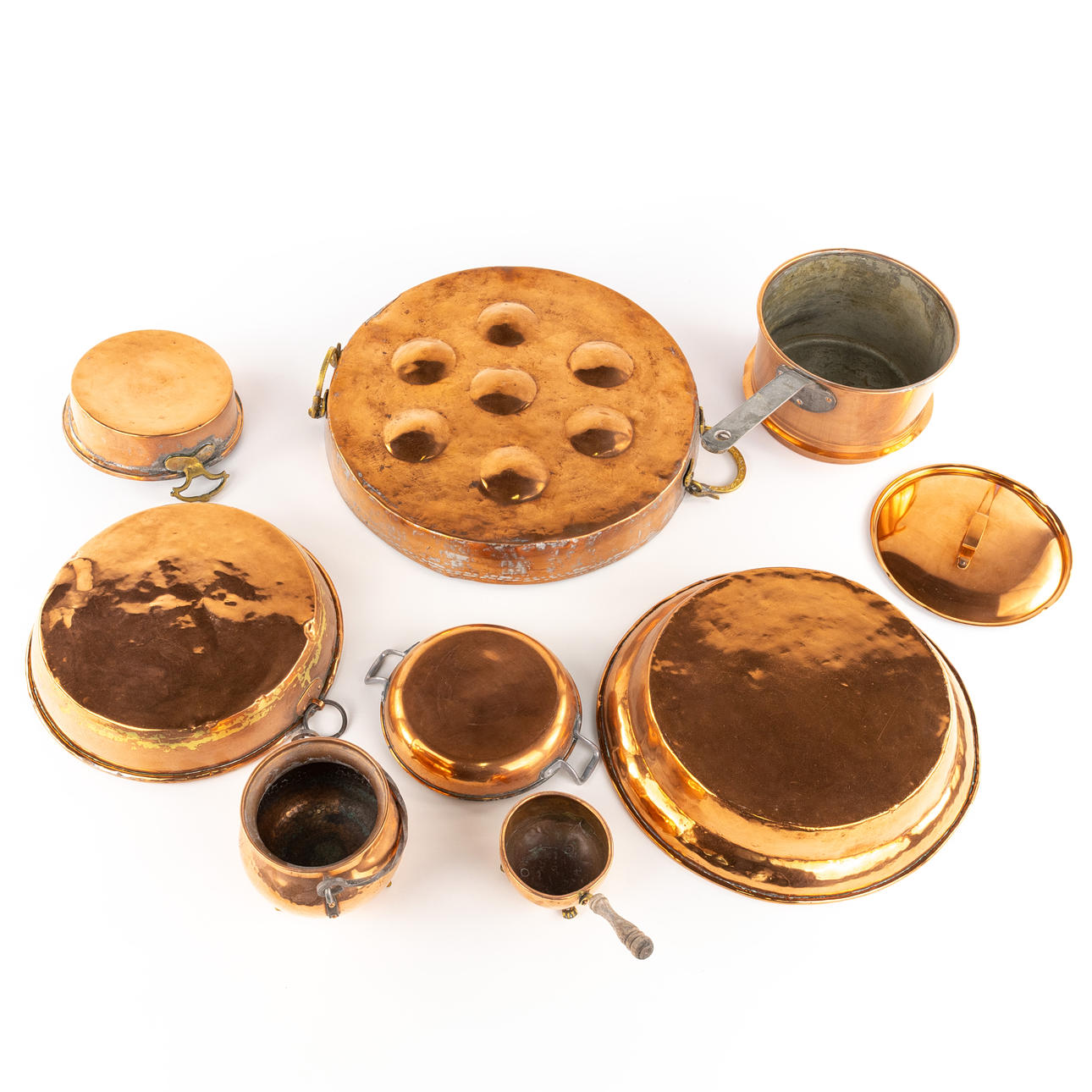 COPPER OBJECTS, 8 pcs.